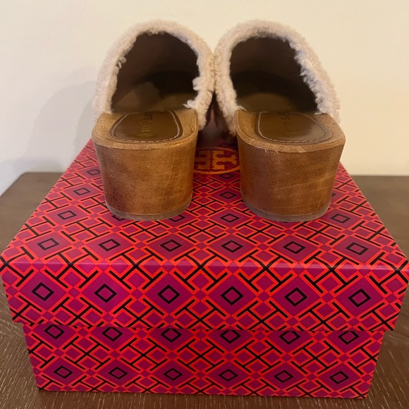 TORY BURCH Jessa Shearling Clog in Buttermilk/Royal Tan size 7 - Picture 8 of 11